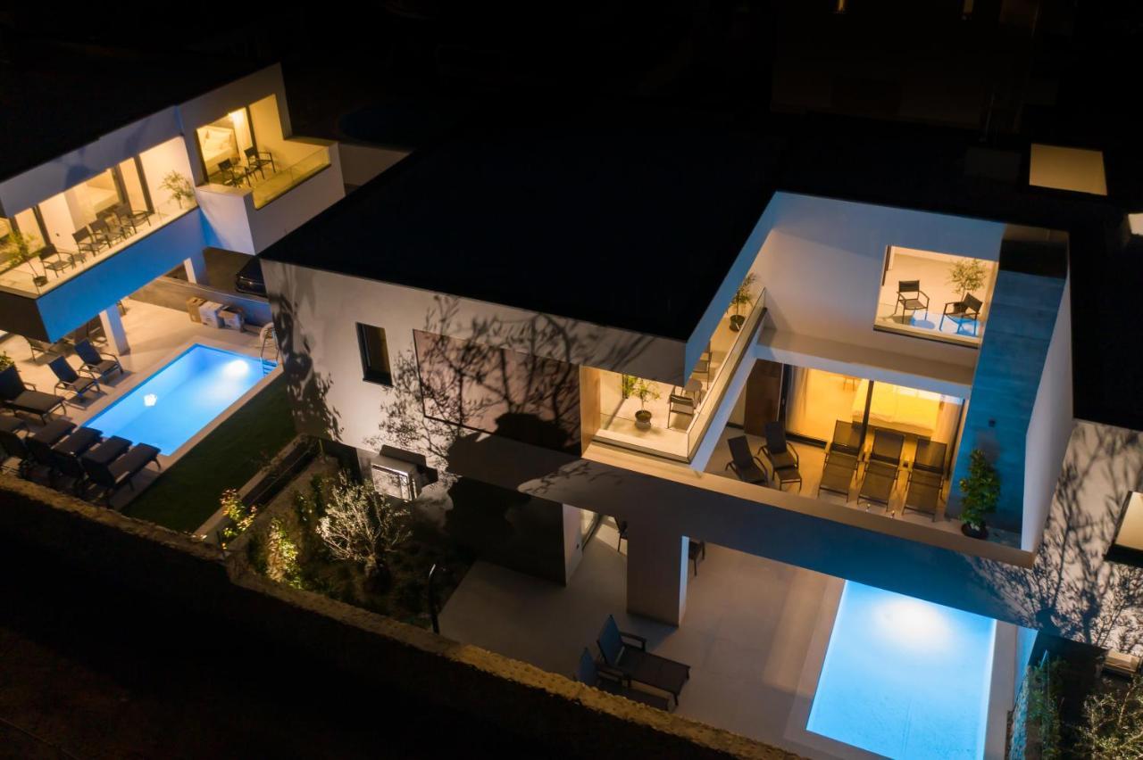Bay Villa *