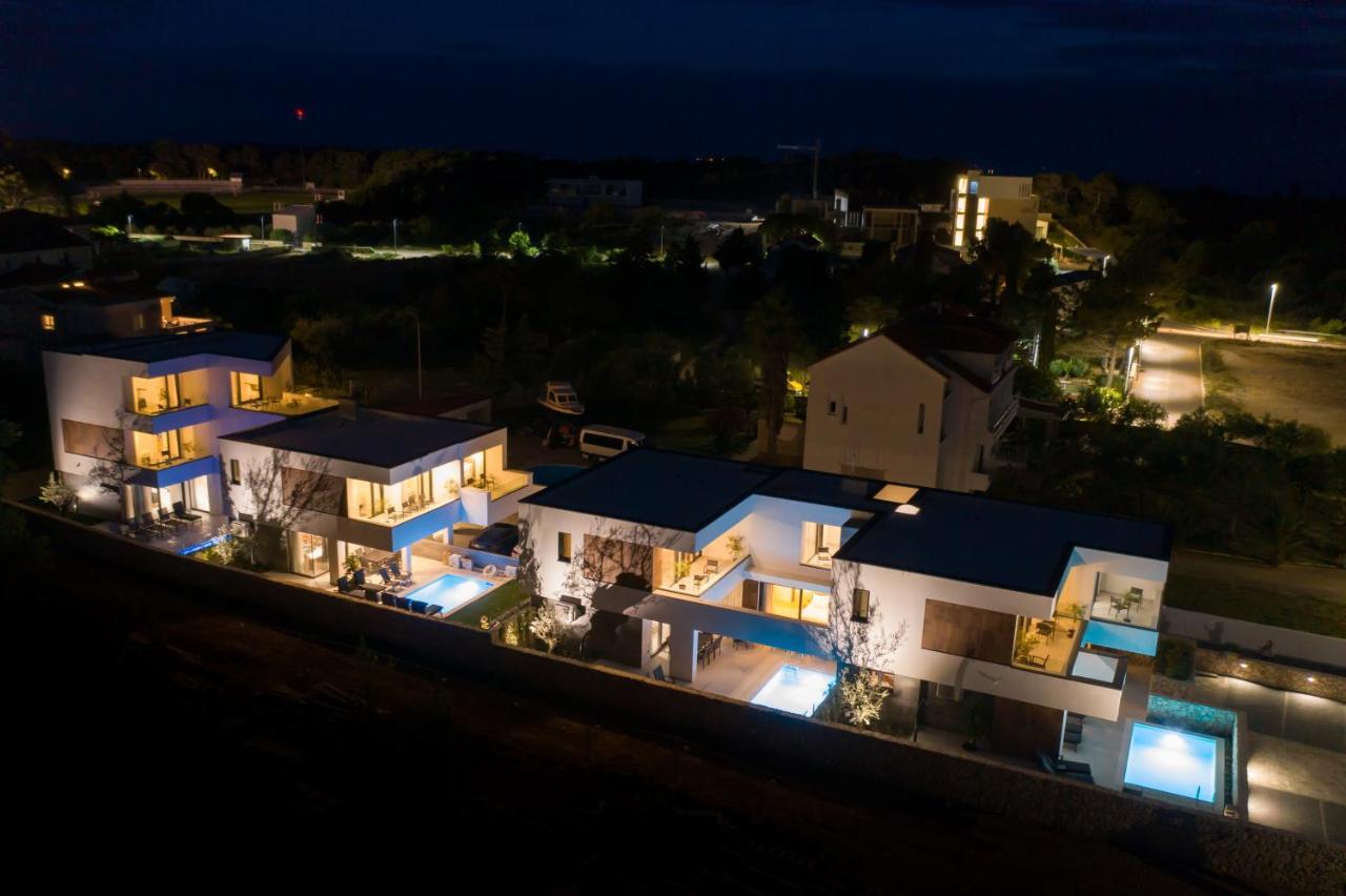 Bay Villa