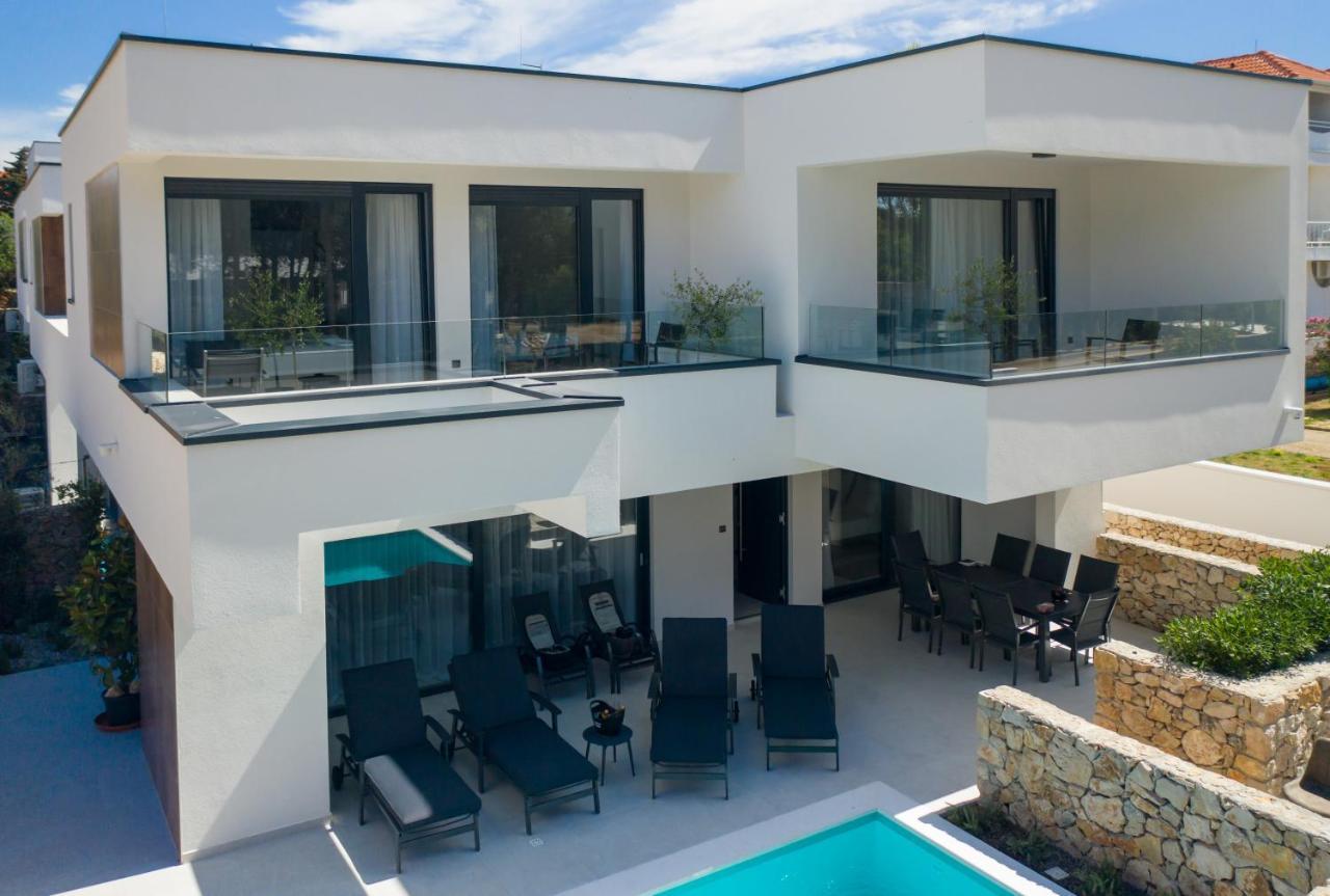 Bay Villa