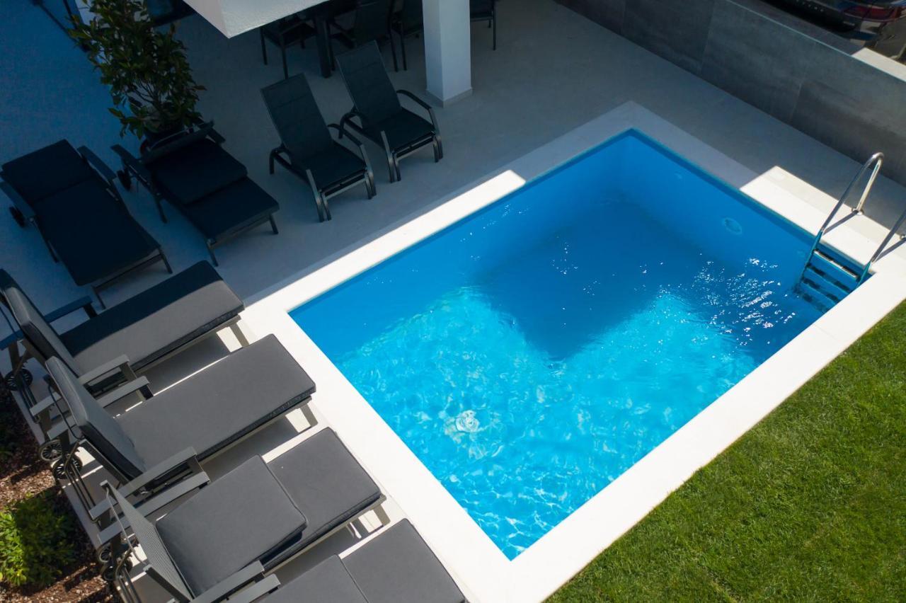 Villa Bay *